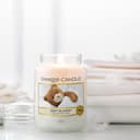 Thumbnail 2 de Bougie Yankee Candle Couverture douce, 150 h ⏳