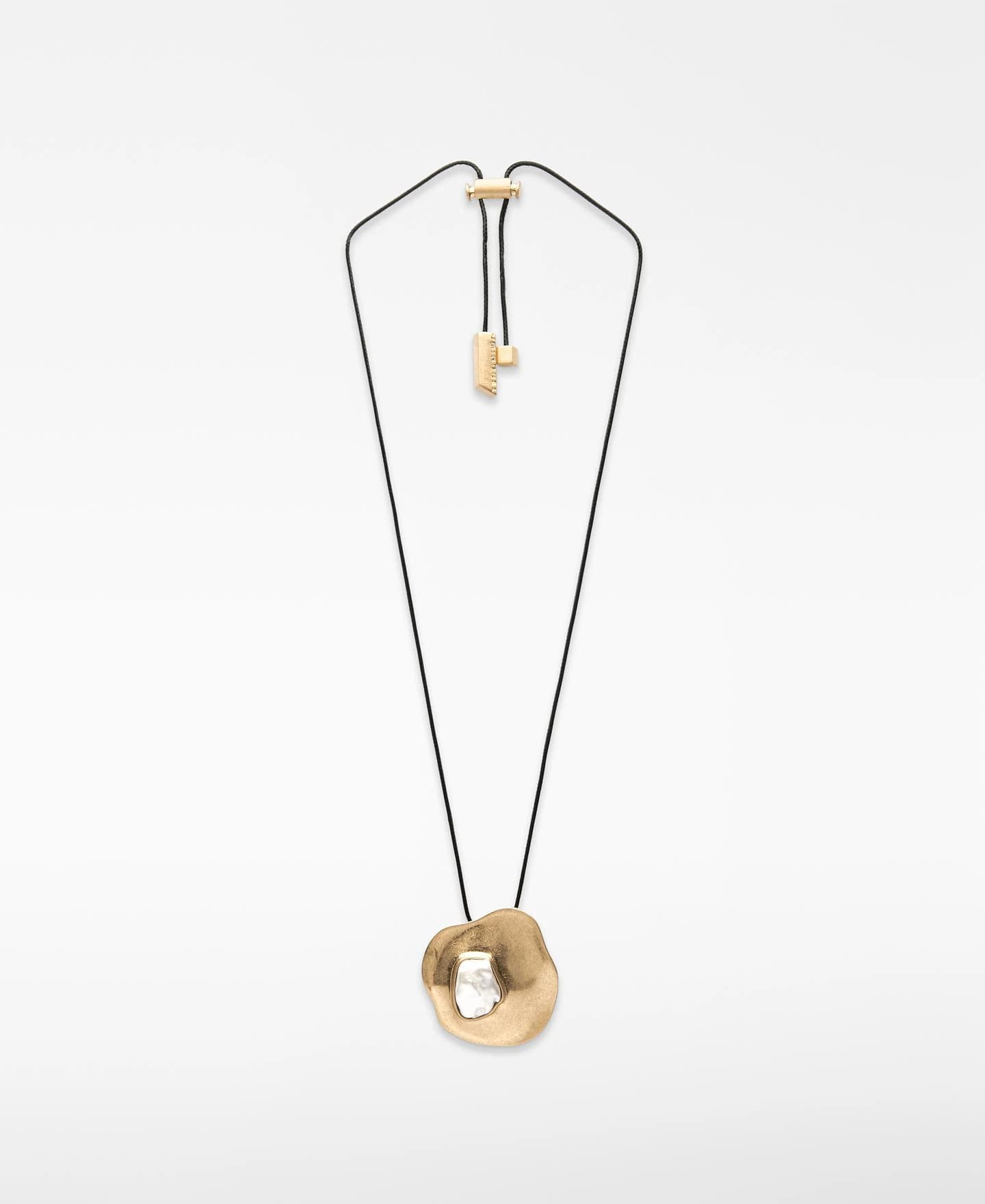 Imagen de Adolfo Dominguez Collar con pieza metálica y perla 🧿 en OfertitasTOP