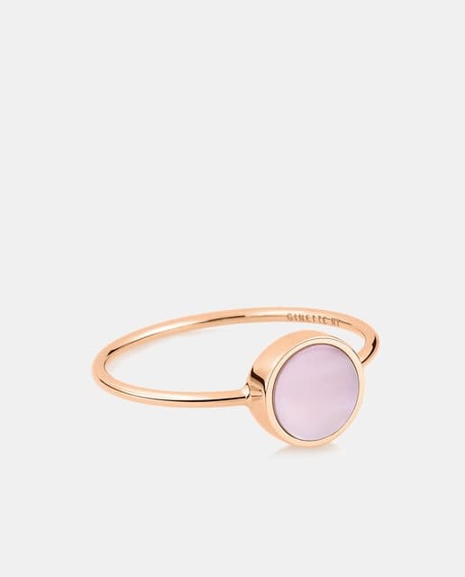 Imagen de Anillo Ginette NY Ever de oro y madreperla rosa 💍 en OfertitasTOP