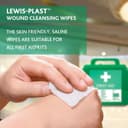 Thumbnail 7 de LEWIS-PLAST Toallitas Desinfectantes Antisépticas 🧴 100 Cajas