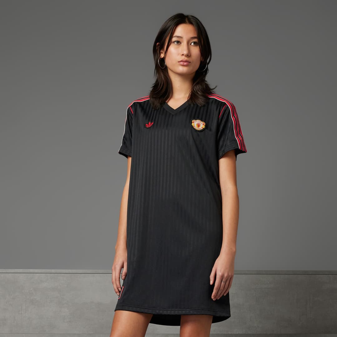 Imagen de Vestido Manchester United Terrace Icons 👗 en OfertitasTOP