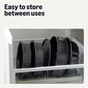 Thumbnail 5 de Amazon Basics Nonstick Round Cake Pan, Dishwasher and Oven-Safe, 22.8 cm., Set of 2
Amazon Basics Nonstick Round Cake Pan, Dishwas…