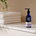 Thumbnail 1 de Neal’s Yard Remedies Rose Facial Wash 100ml 📷