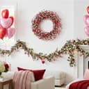 Thumbnail 1 de 24 Inch Valentines Day Red and White Berries Wreath for Front Door ❤️🎍