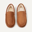 Thumbnail 6 de Amazon Essentials Boys Moccasin Slipper 🥿