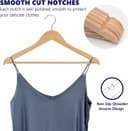 Thumbnail 2 de Amber Home 30 Wooden Coat Hangers with Non-Slip Bar 🧥