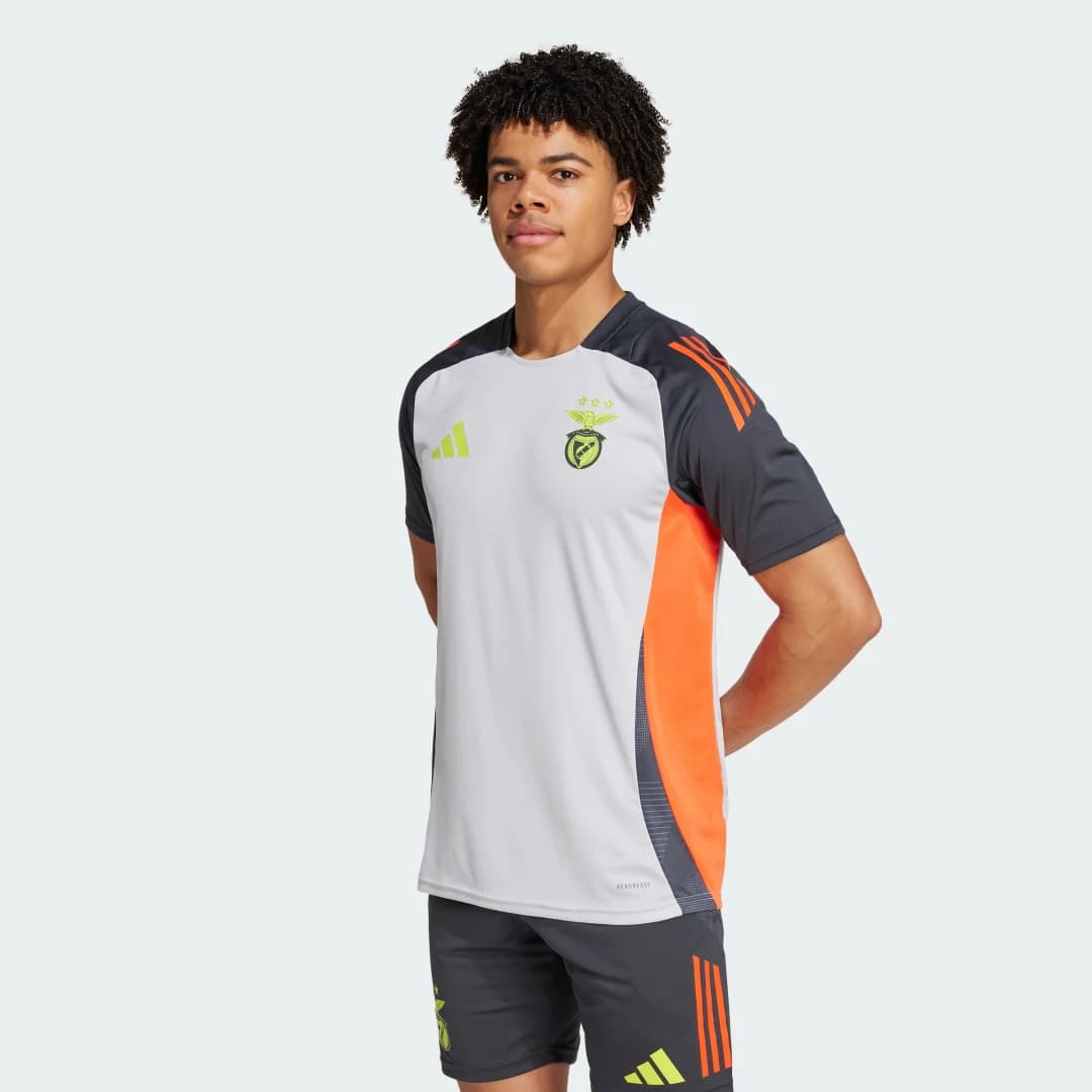 Imagen de Adidas Tiro 24 Competition camiseta entrenamiento Benfica 👕 en OfertitasTOP
