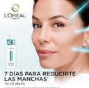 Thumbnail 1 de L'Oréal Paris Bright Reveal Serum anti-manchas XL 🧴