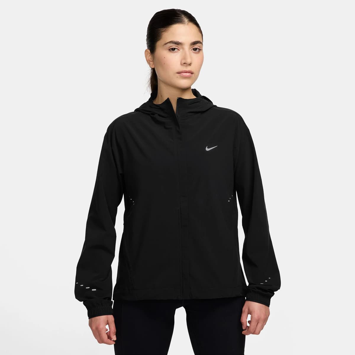 Imagen de Nike Chaqueta cortavientos Swift mujer 🎽 en OfertitasTOP
