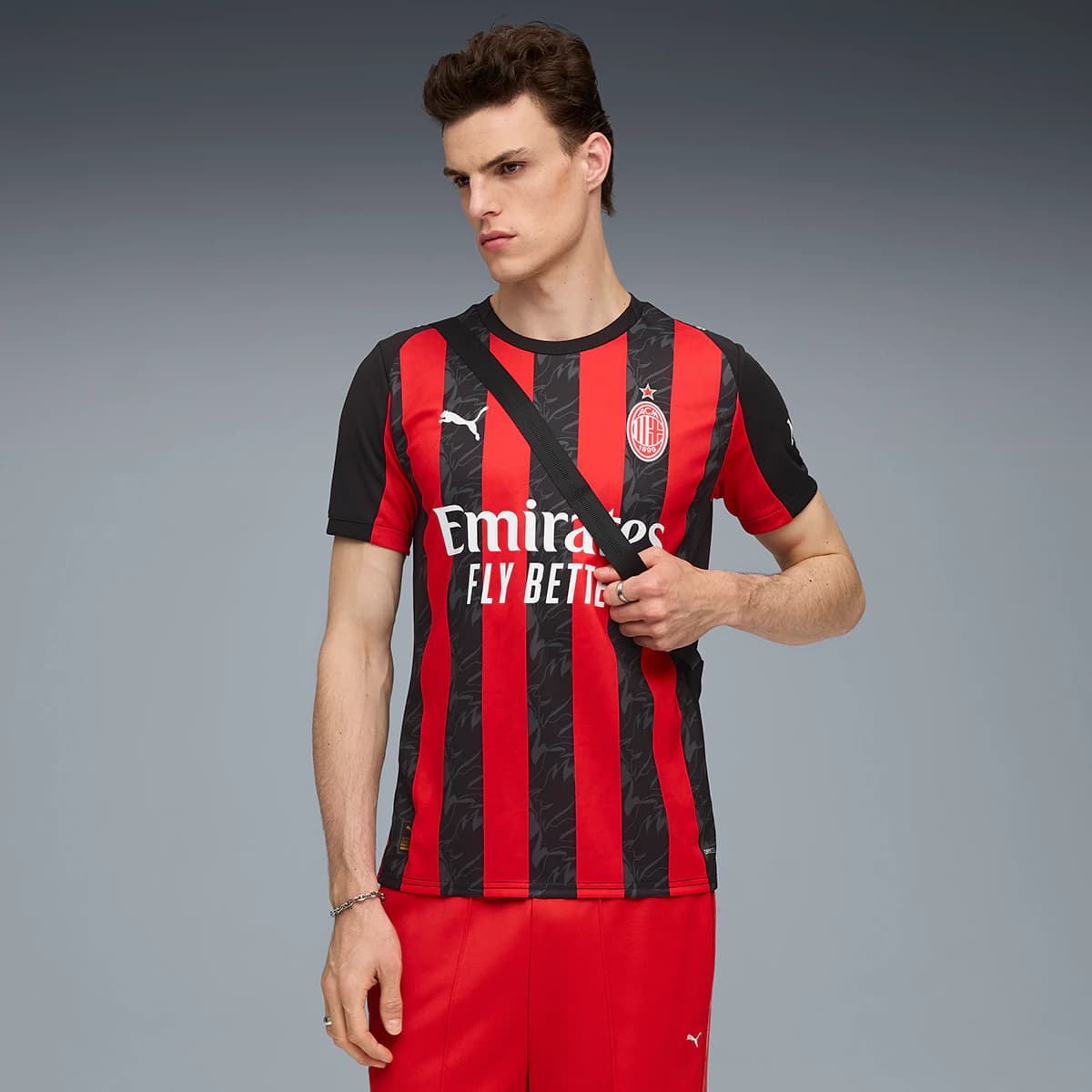 Imagen de Puma ACM Home Jersey Camiseta de fútbol para hombre ⚽ en OfertitasTOP