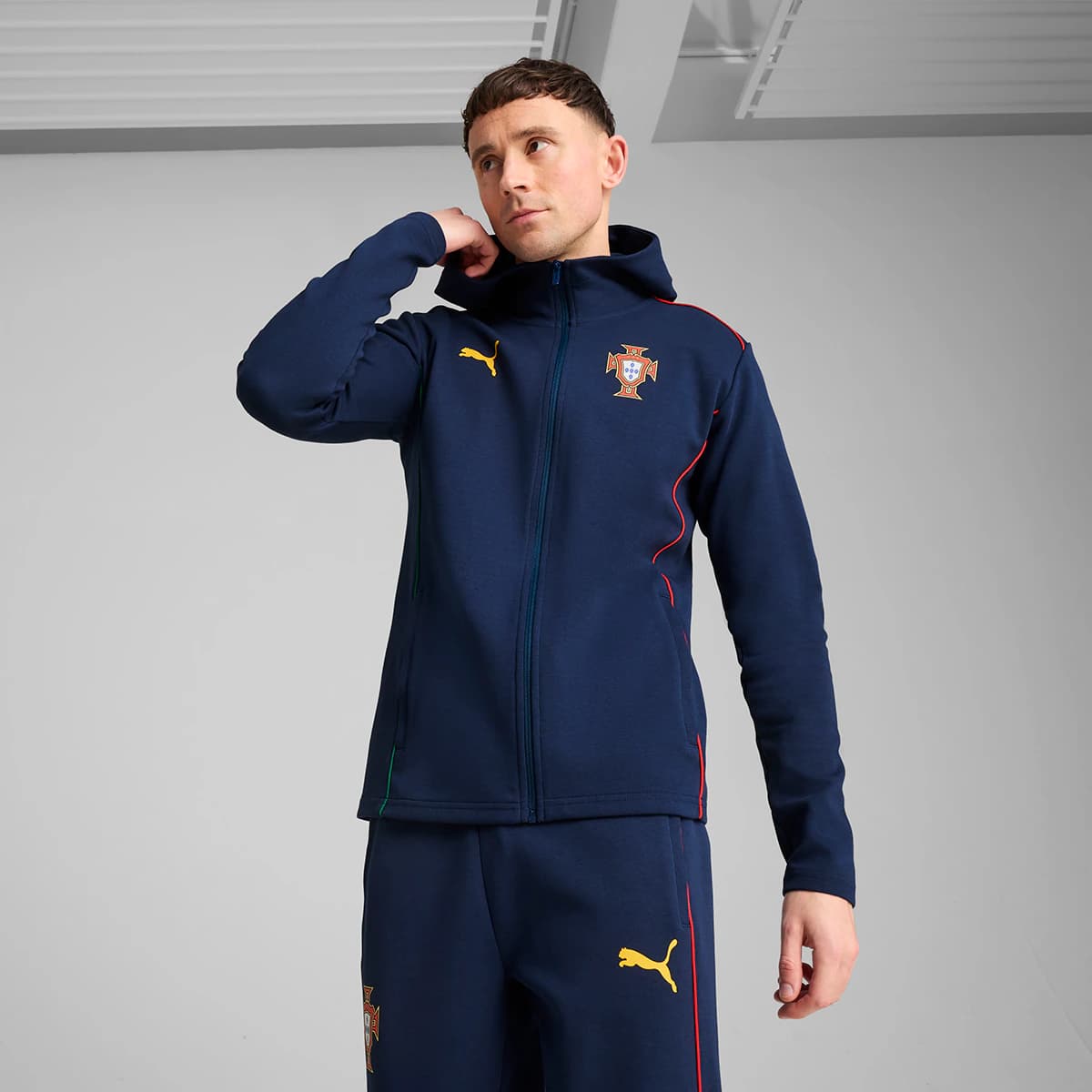 Imagen de Puma Selección Portugal FPF Sudadera Hombre 👕 en OfertitasTOP