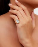 Thumbnail 3 de Yvonne Léon - Anillo de oro con madreperla y diamantes 💍