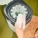 Thumbnail 2 de Tommee Tippee Twist and Click nappy bin with 1 refill 🧸