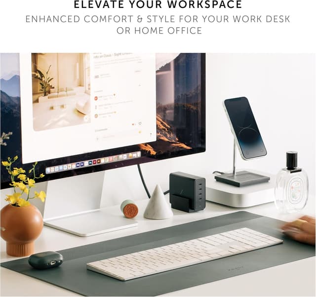 Detalle de Native Union Desk Mat – water-resistant dual-sided desk pad for laptop, mouse, keyboard and writing, 25.6" x 14.1