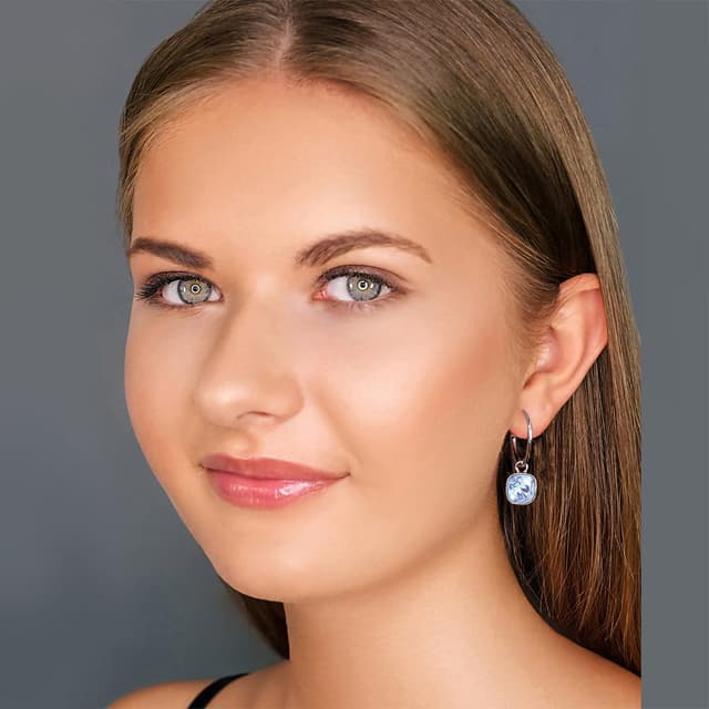 Detalle 2 de Silber-Creolen 925 Sterling von NOBEL SCHMUCK mit Charm-Anhänger und Kristall