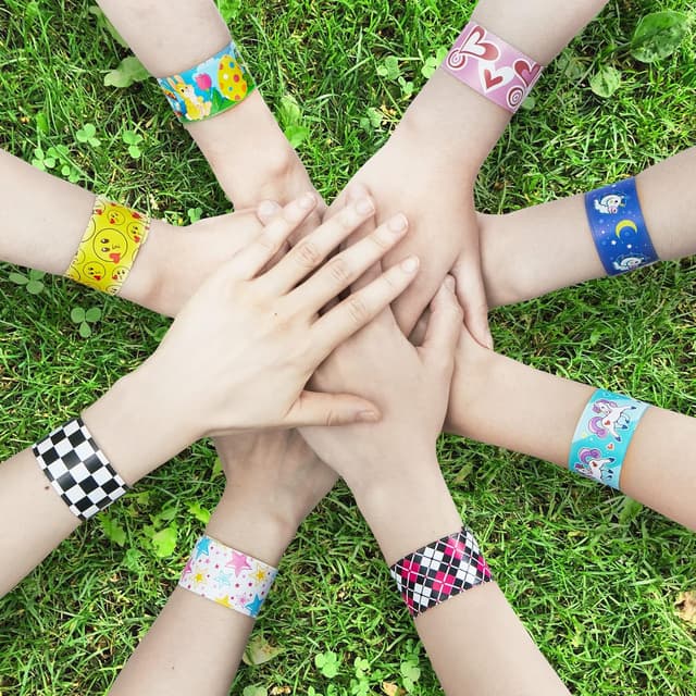 Thumbnail 6 de JOYIN Slap Band 100er Pack Slap-Armbänder mit 30 Designs (u. a. Einhorn, Herzen) – 22 cm