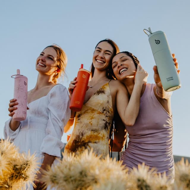 Detalle de BOTTLE BOTTLE insulated water bottle 700ml