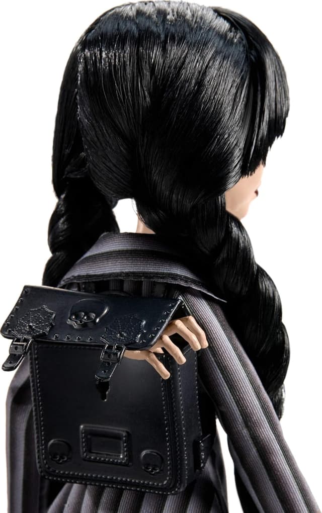 Detalle 2 de Monster High Wednesday Doll HXJ04