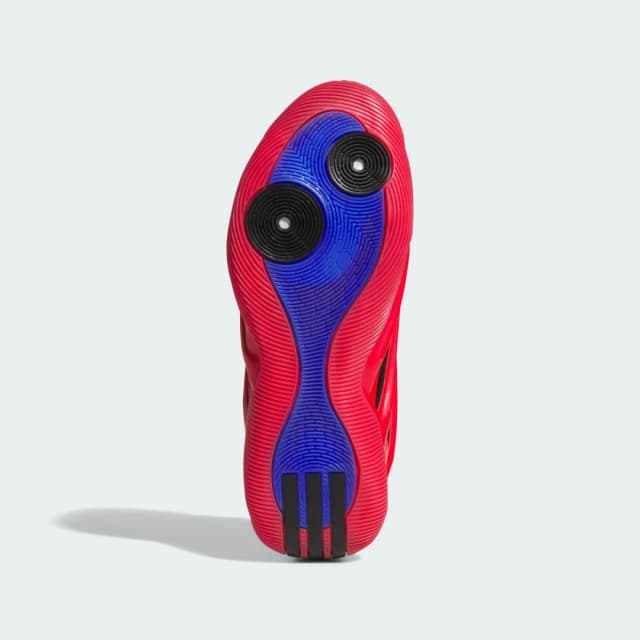 Detalle de adidas Harden Volume 9 rojas: zapatillas de baloncesto con estilo para el día a día