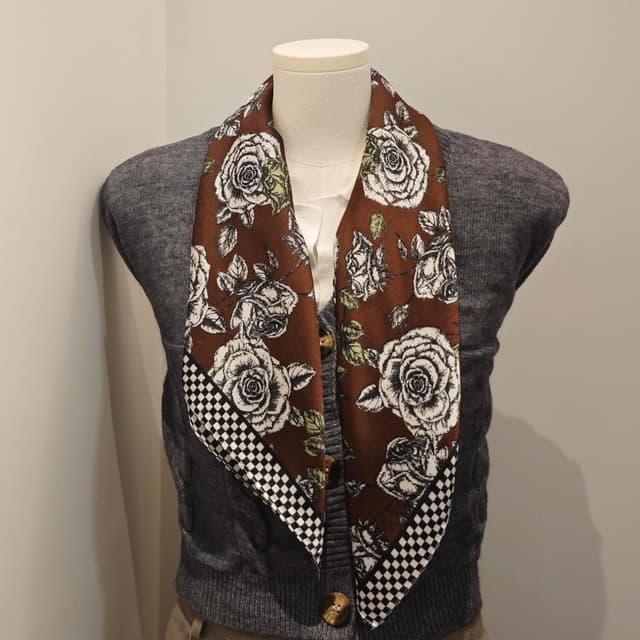 Detalle 2 de GIMIRO Frauen Schal 70 x 70 cm mit Seidenglanz