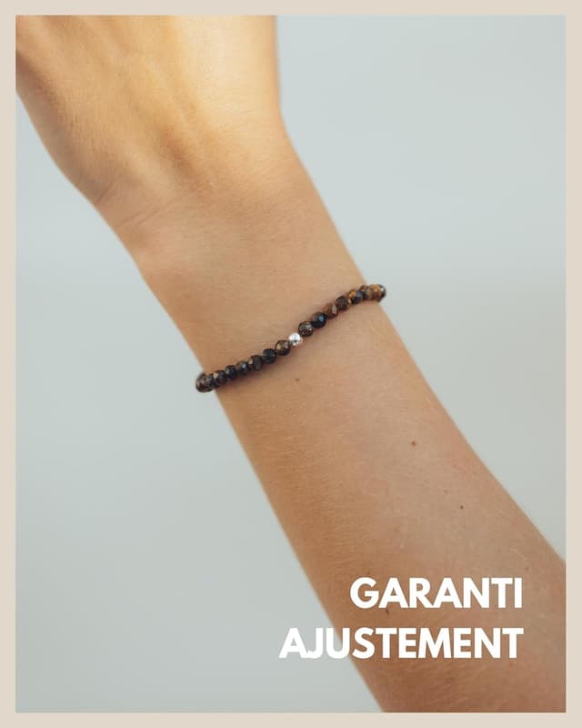 Detalle de GD GOOD.designs EST. 2015 Bracelet de perles en pierres naturelles facettées (4 mm) avec perle en argent 925