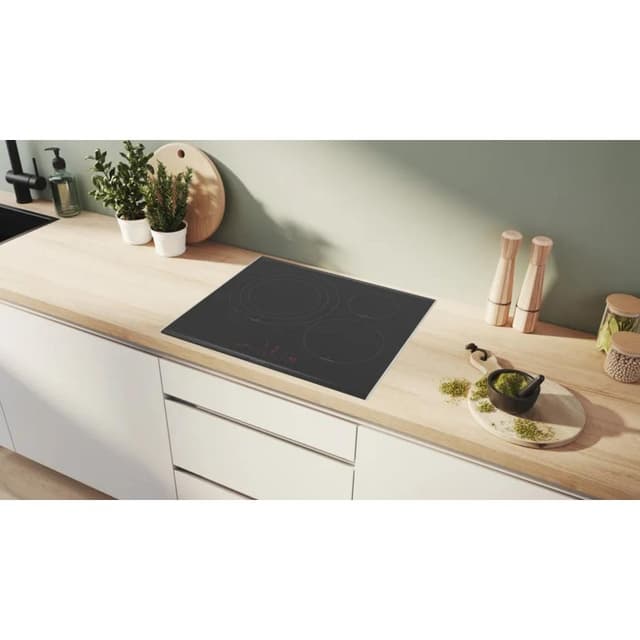 Detalle de Bosch PID675HC1E placa de inducción WiFi de 3 zonas 60 cm con Touch y PowerBoost