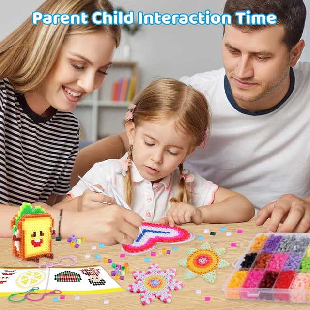 Detalle de Fuse Beads Kit (24 Colours, 5mm) with Pegboards, Tweezers, Ironing Papers & Keyrings