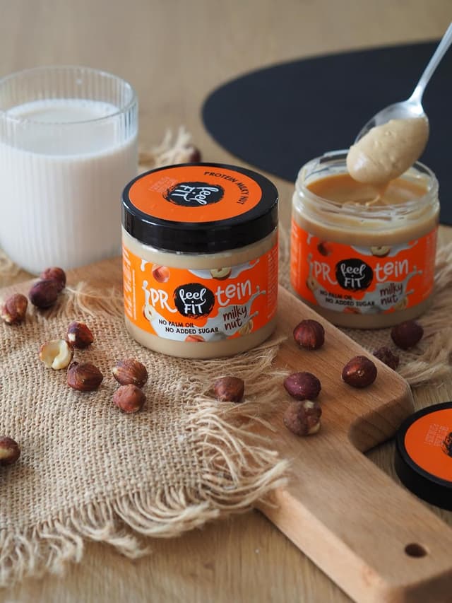 Detalle 2 de Feel FIT Protein Milky Nut – pâte à tartiner protéinée lait-noisette sans sucre ajouté (keto, low carb), 24% protéines, 200 g