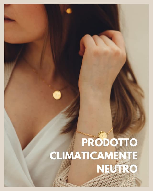 Detalle 2 de GD GOOD.designs EST. 2015 catenina da donna con iniziali in argento, collana con lettere argentate