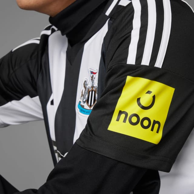 Detalle de adidas Camiseta Newcastle 24/25 primera