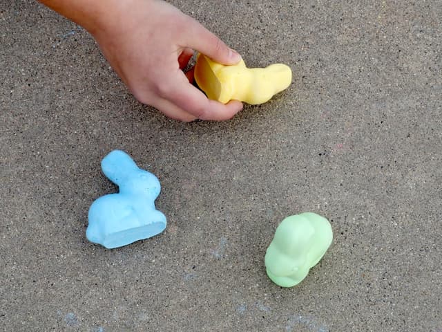 Thumbnail 6 de Kid Made Modern Sidewalk Chalk Set 5-Piece