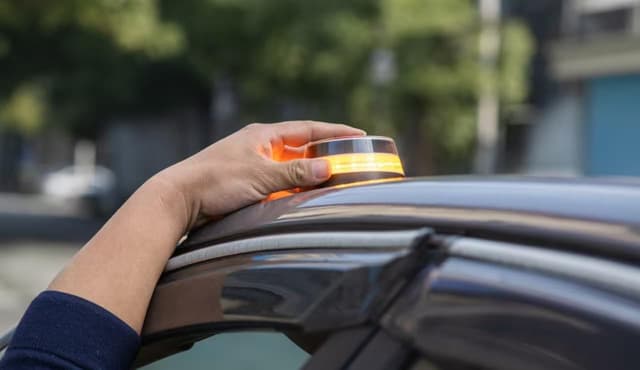 Thumbnail 3 de Kit Baliza V16 homologada V16 geolocalizada