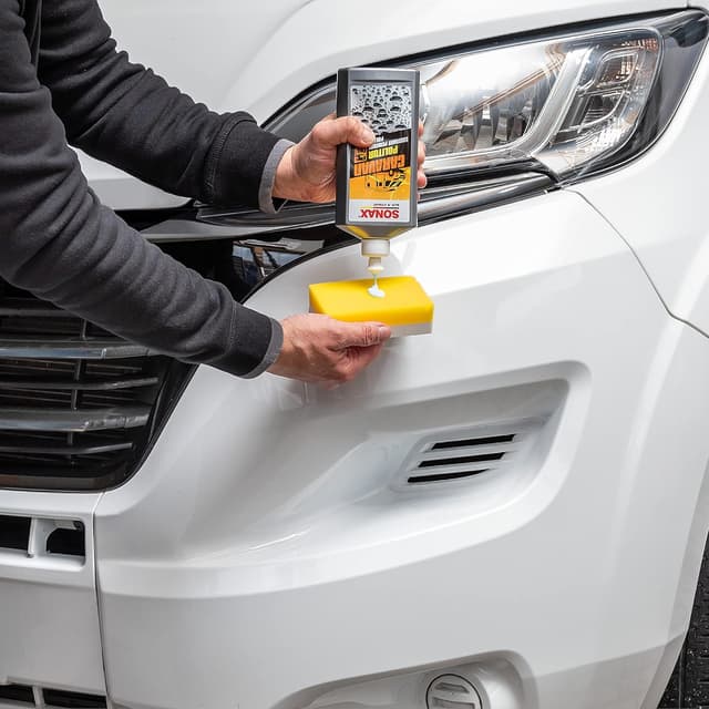 Detalle 2 de SONAX CARAVAN lucidante delicato per le mani (500 ml) per vernici e GfK