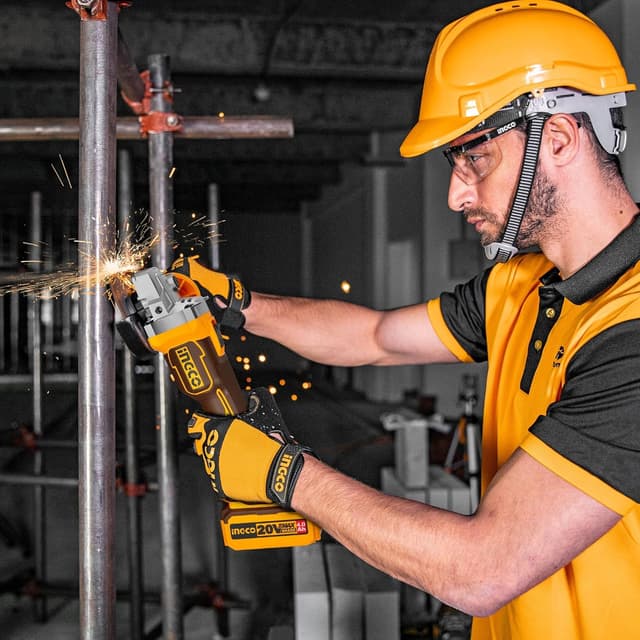 Detalle 2 de INGCO CAGLI271532 cordless angle grinder 115mm