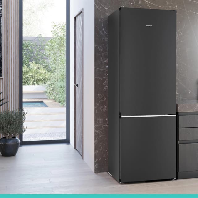 Detalle de Siemens KG49N4XAF frigorífico combi 203 cm