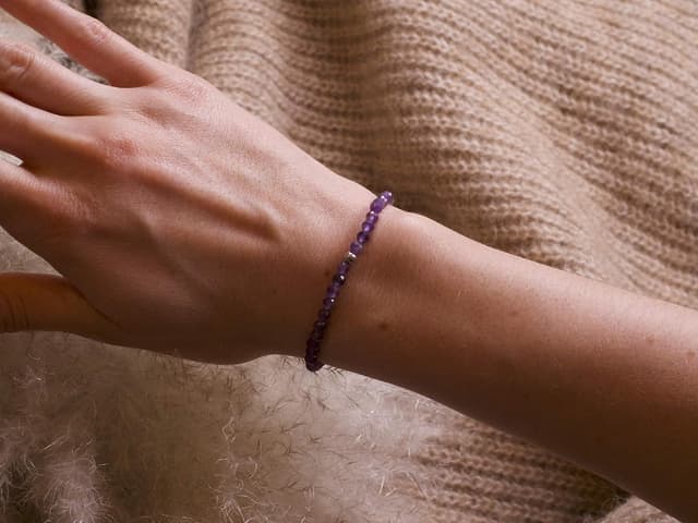 Detalle de BERGERLIN Echtes Naturstein Perlenarmband mit Amethyst, 925-Silberperle und Echtheitszertifikat – unisex