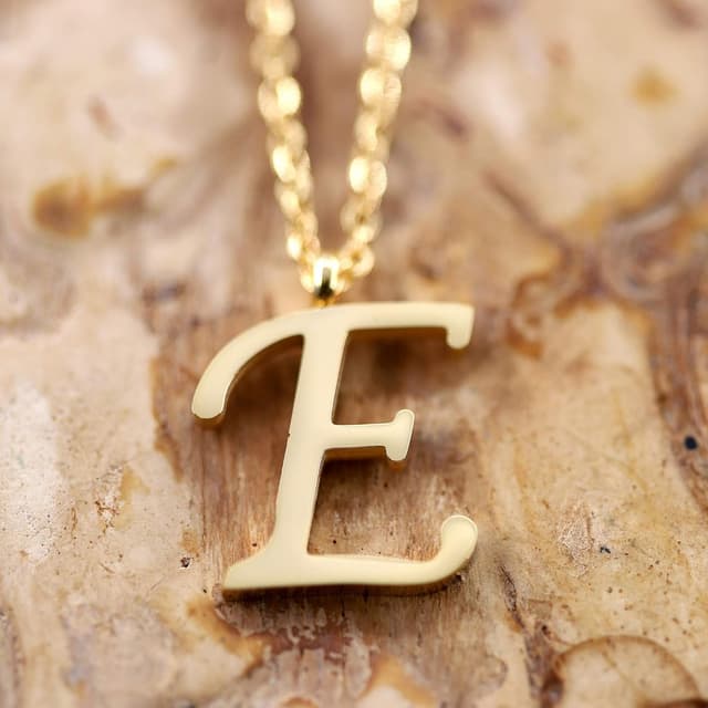 Detalle de Collana da donna Morella in acciaio inox oro con ciondolo lettera