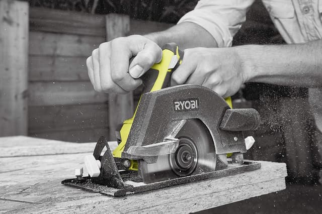 Detalle 2 de Ryobi R18CSP-0 18V ONE+ circular saw 150mm