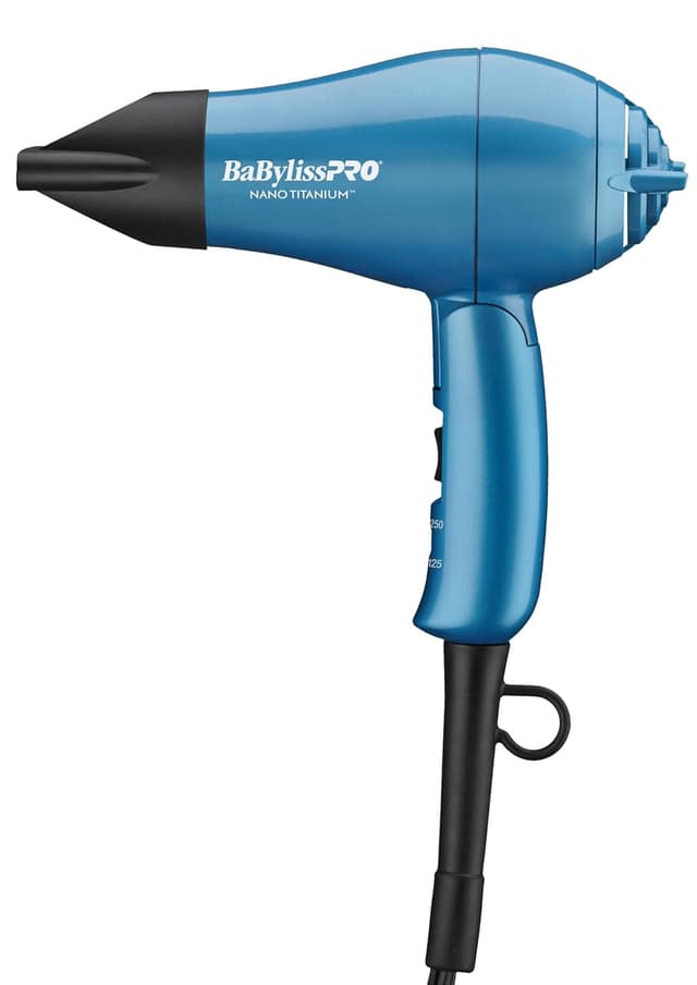 Detalle de BaBylissPRO Nano Titanium Travel Hair Dryer (1000W) with Concentrator Nozzle, Foldable Handle, Dual Voltage