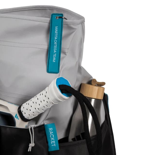 Detalle de adidas Bolsa Weekend 3.4 Martita Ortega