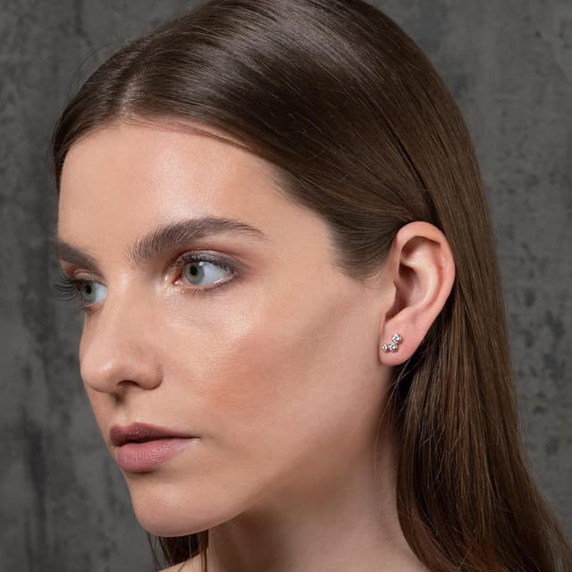 Detalle 2 de Namana Ear Climbers: piccoli orecchini in argento 925 placcati oro rosa con zirconi