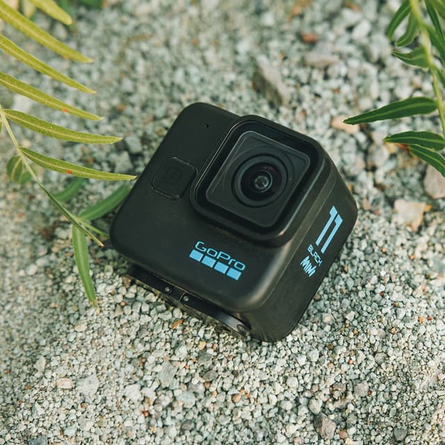 Detalle de GoPro HERO 11 Black Mini: cámara deportiva compacta para vídeo 5,3K y HyperSmooth 5.0