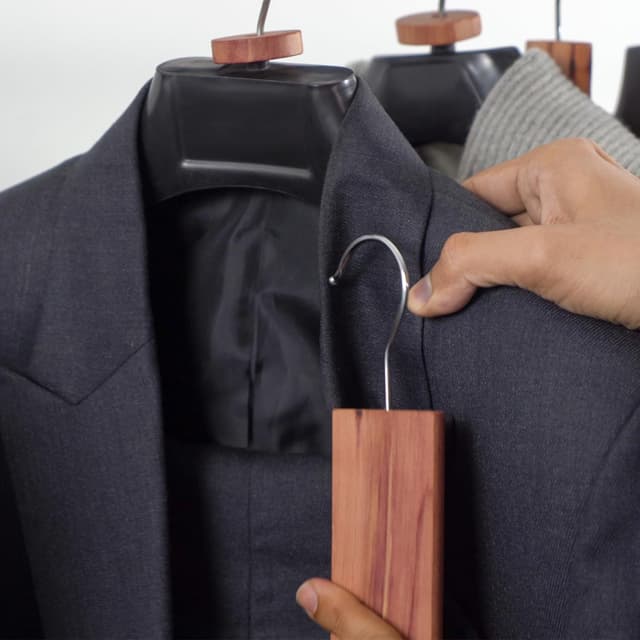 Thumbnail 5 de Cedarwood Moth Repellent for Wardrobes