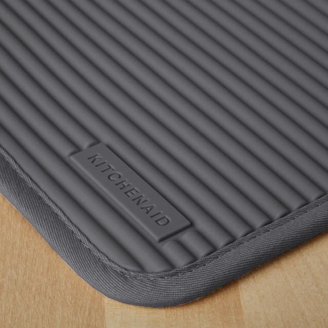 Detalle de KitchenAid ribbed pot holders 2-pack, 500°F