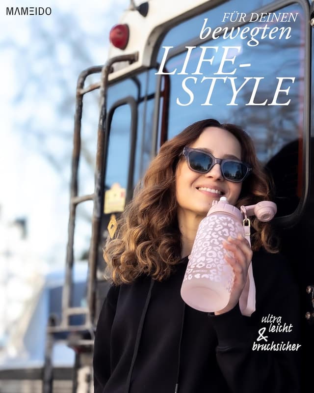 Thumbnail 2 de MAMEIDO Trinkflasche mit Strohhalm Zeitmarkierung 1 l