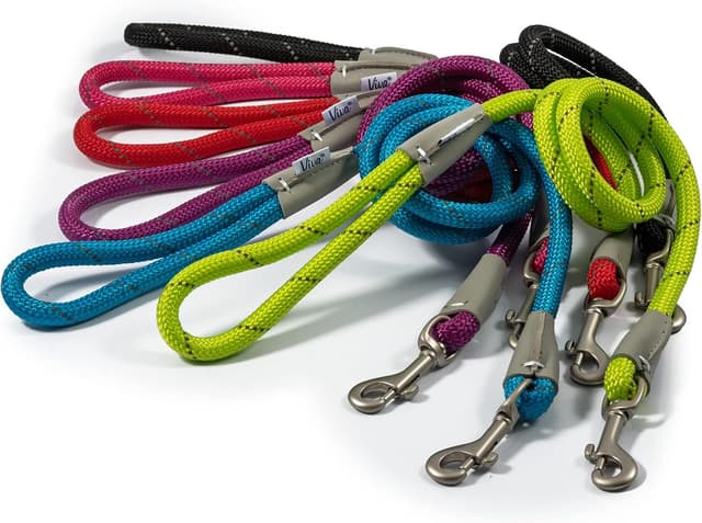 Detalle 2 de Ancol Viva Reflective Rope and Leather Snap Dog Lead (Red) – Weatherproof poly-weave with reflective weave