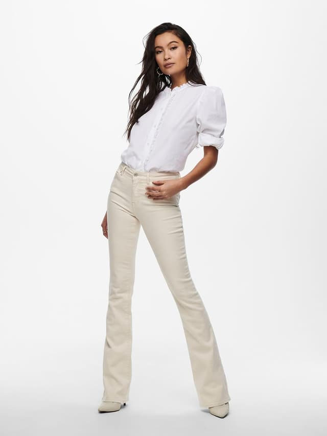 Detalle de ONLY Female Flared-Jeans ONLBLUSH mit mittlerer Taille (ecru) – Stretch-Denim mit Zip-Fly