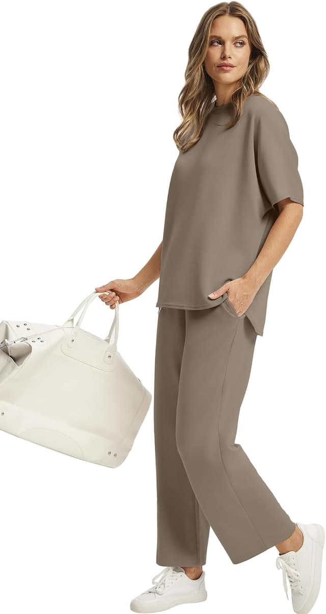 Detalle de Two Piece lounge set with 4-way stretch