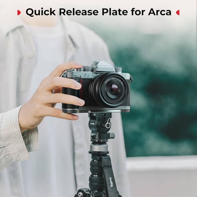 Detalle de SMALLRIG poignée en silicone en forme de L 5706 pour Nikon Z f (plaque Arca intégrée + œillet pour dragonne)