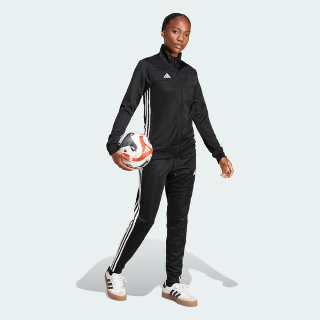 Detalle de Adidas Chándal Tiro 25 Essentials negro